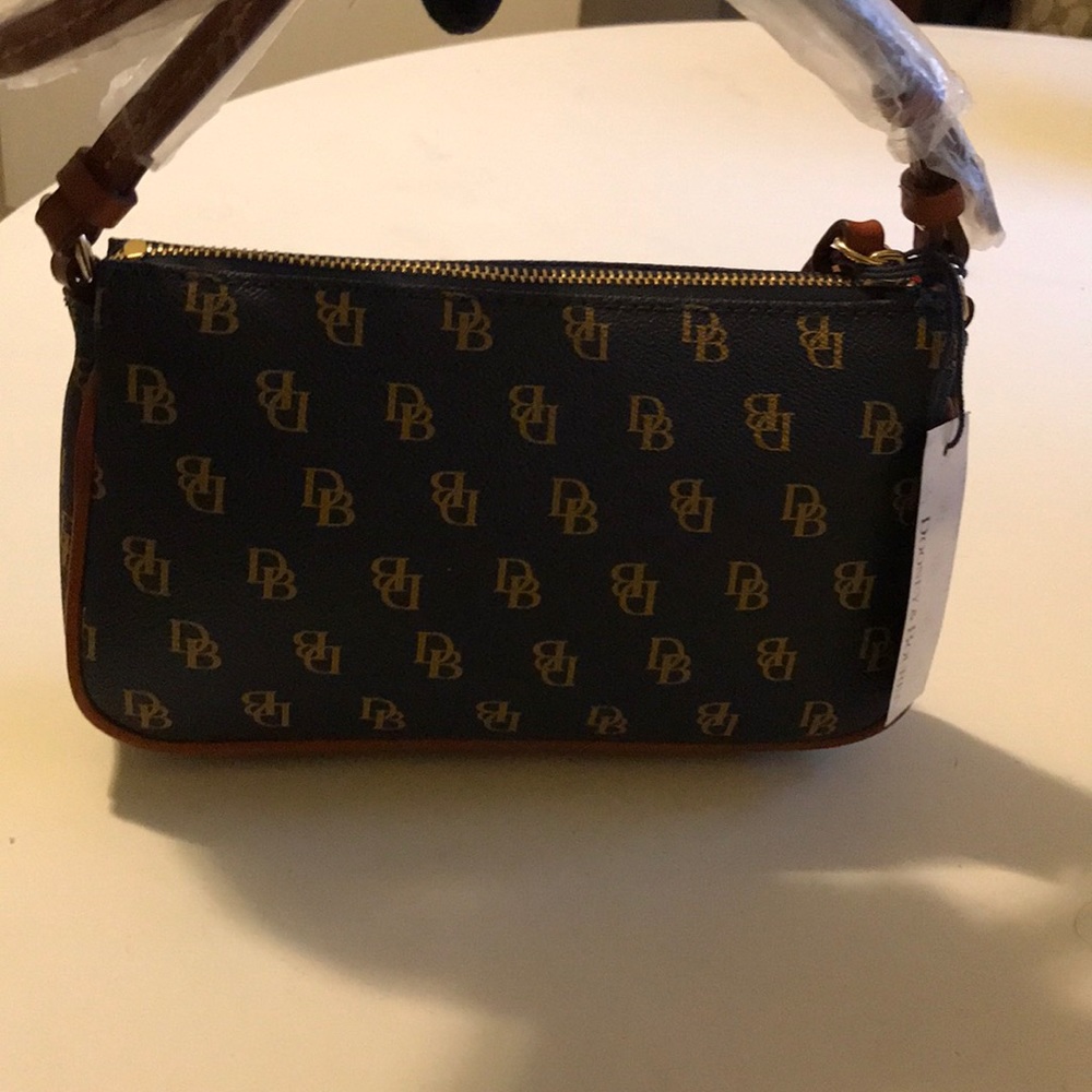 NWT DOONEY & BOURKE CROSSBODY - Picture 4 of 8